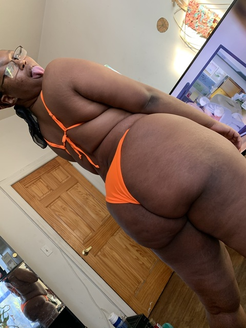 thetoobahtable onlyfans leaked picture 2