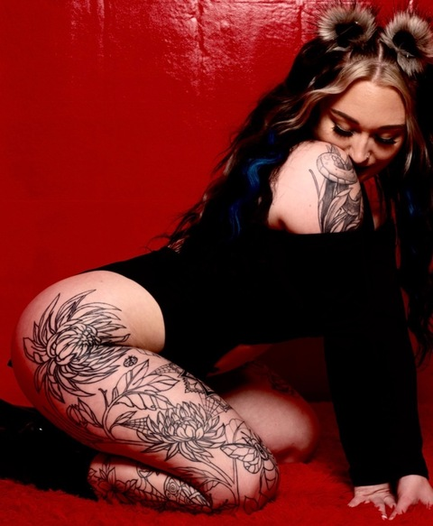 venusxx8 onlyfans leaked picture 2