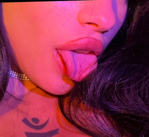 voulaire onlyfans leaked picture 2